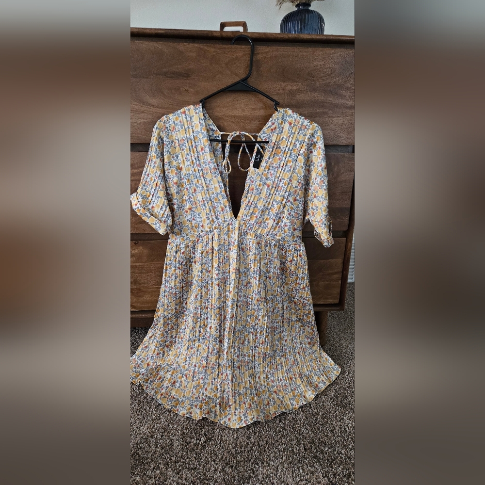 Like New! Lulus Mini Dress XS